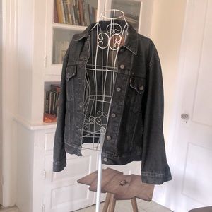 Dark Denim Levi’s Boyfriend Jacket